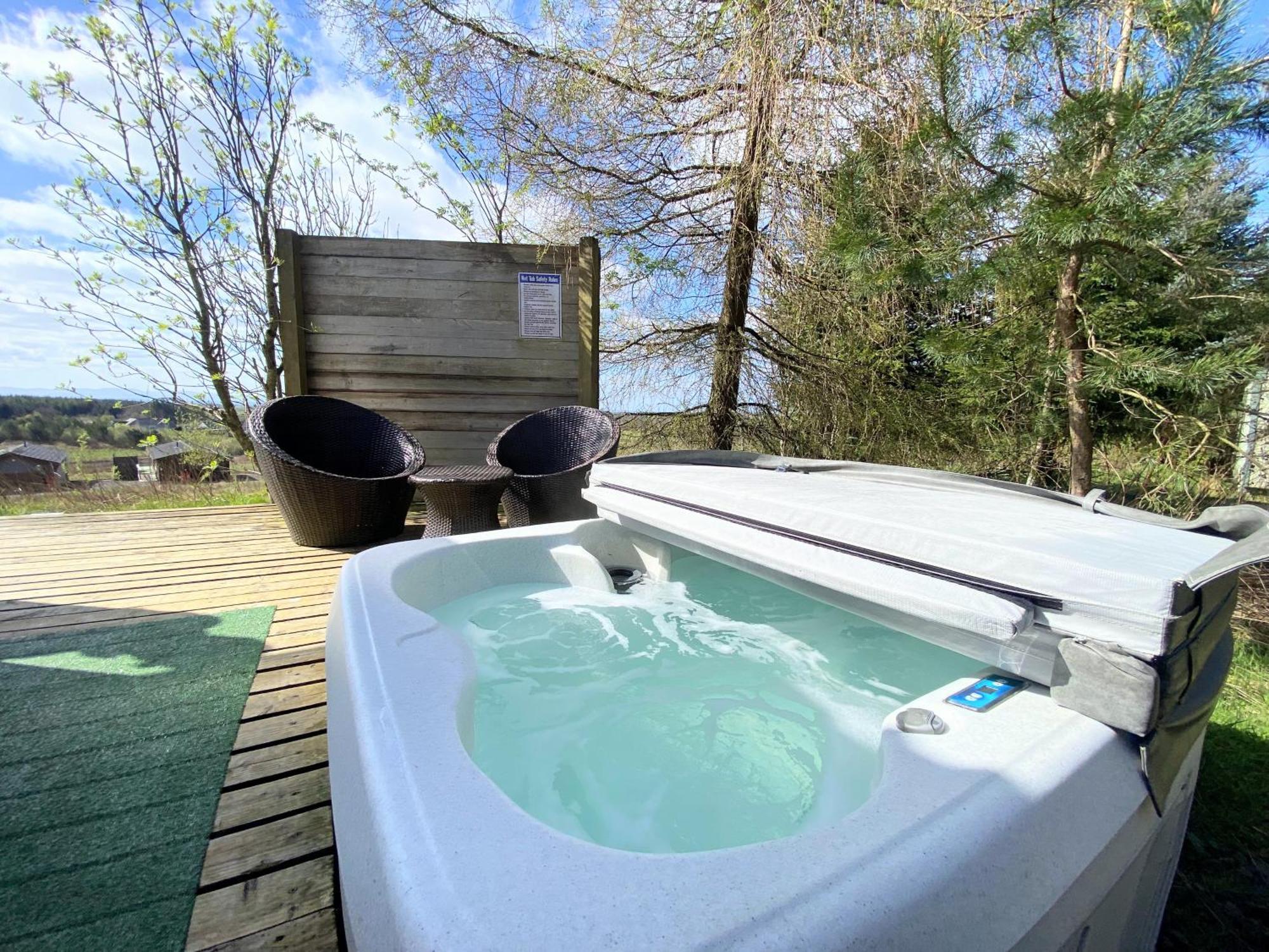 Willa Blair Tiny House With Private Hot Tub - Fife - Loch Leven - Lomond Hills Dunfermline Zewnętrze zdjęcie